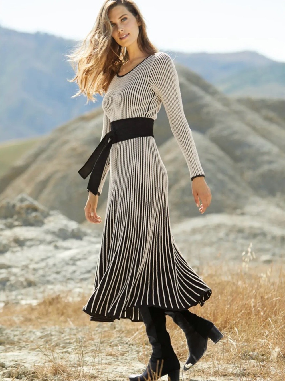 Black & Cream Long Sleeve Knit Midi Dress